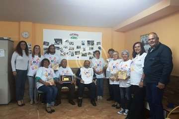 Apoyo de la edila Saro Sosa al proyecto social San Francisco de Asís del Valle de Jinámar (Foto TA)